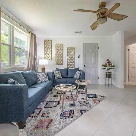Golden Greek Getaway Chic House In Heart Of Tampa Vila Exterior foto